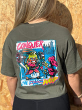 Cargar imagen en el visor de la galería, CROP-TOP - CONQUER THE WOD MILITARY GREEN
